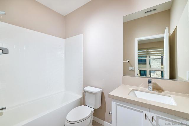 2921 Via Alta Pl, San Diego CA: https://media.crmls.org/mediaz/438017d5-87a4-4ebb-aadd-7ff4bb0ecf84.jpg