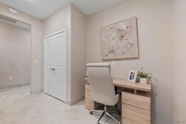 15219 Laguna Ave, Lake Elsinore CA: https://media.crmls.org/mediaz/43810338-9891-4d22-8221-d4c96678d8cf.jpg
