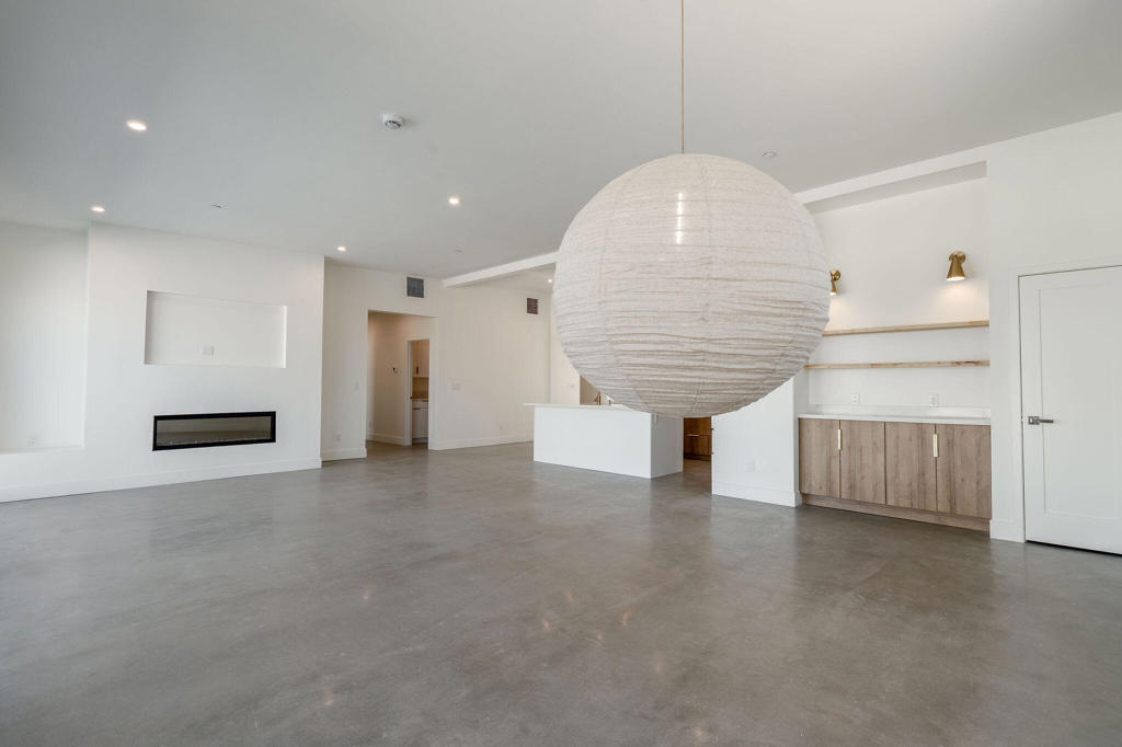 MLS #219137751DA image #12