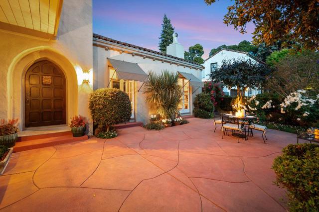706 Edgewood Road, San Mateo CA: https://media.crmls.org/mediaz/4381f367-62ef-49f8-a2f7-19e0c4738edb.jpg