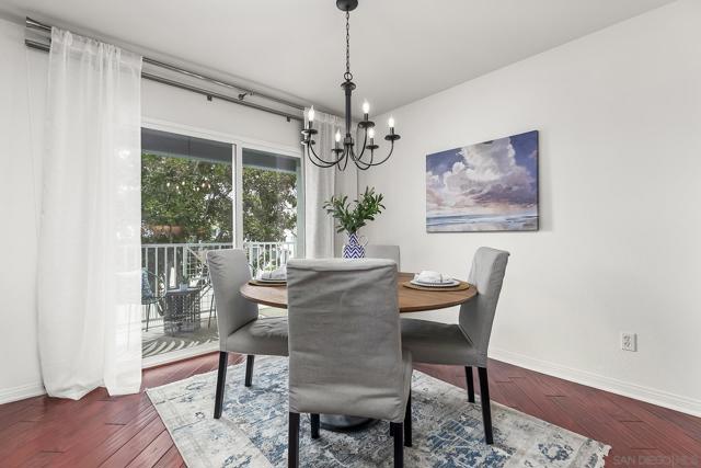 3528 Shoreline Bluff Ln, San Diego CA: https://media.crmls.org/mediaz/43821f78-d72d-4ea9-b7e8-a677166d8212.jpg