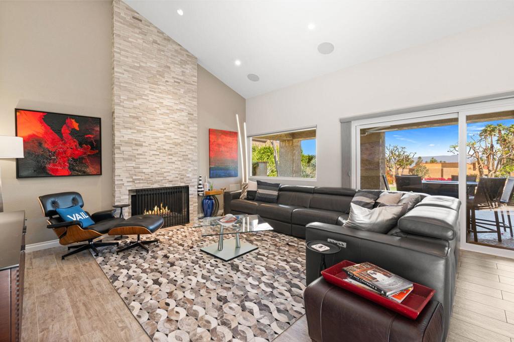 48644 Wolfberry Court