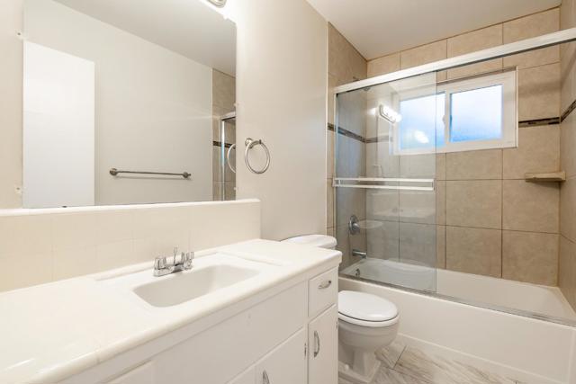 810 Cambridge Avenue, Menlo Park CA: https://media.crmls.org/mediaz/43829a66-59e5-454b-83cf-8da7ff6851cb.jpg
