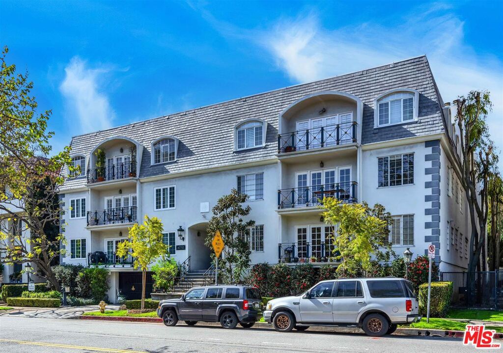 11745 Montana Avenue #301