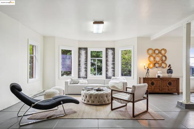 80 Oak Ridge Rd, Berkeley CA: https://media.crmls.org/mediaz/4382e0fa-ca77-4a1d-befd-058015feceac.jpg