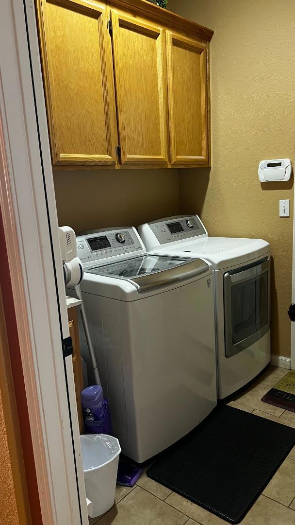 1732 W Westlake Drive, Roseville CA: https://media.crmls.org/mediaz/43830f29-dcb3-4722-a470-d0b0a4b9f3fe.jpg