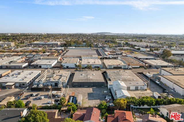 Image 6 of 37 For 3265 59th Street