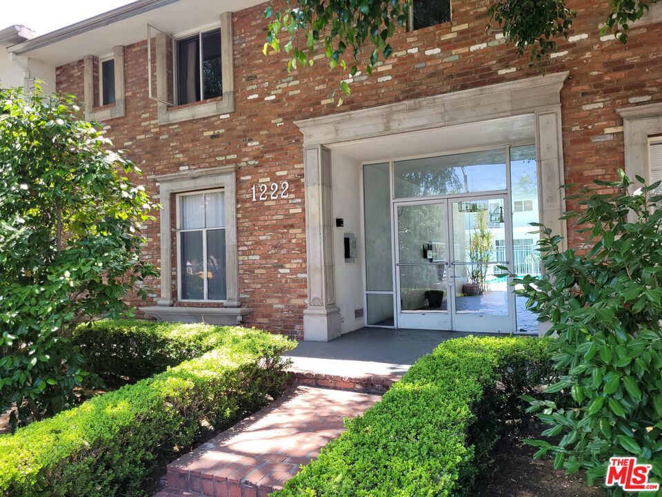 1222 Princeton Street #10