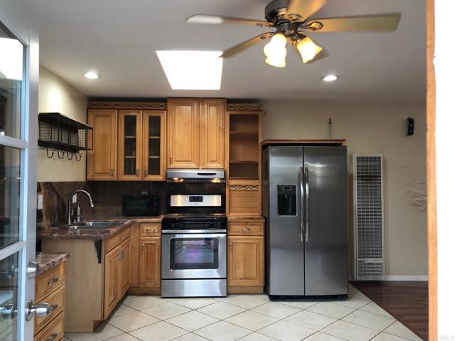 Detail Gallery Image 6 of 19 For 3890 Margaret Way, Carlsbad,  CA 92008 - 1 Beds | 1 Baths