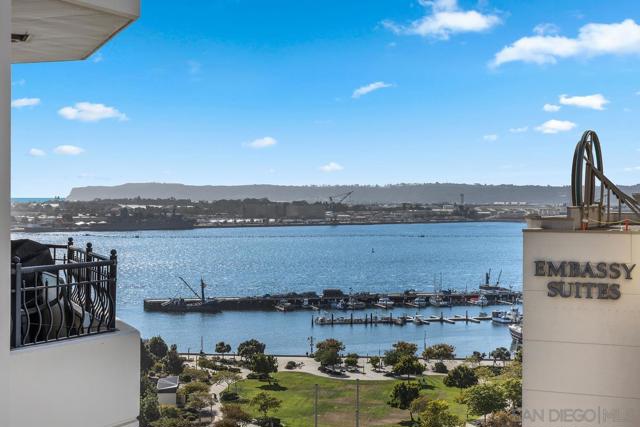 700 W Harbor Dr, San Diego CA: https://media.crmls.org/mediaz/43866aa9-a223-4000-b788-dcd5b0f0bb4b.jpg