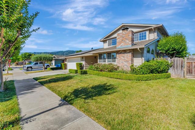 7609 Santa Paula Drive, Gilroy CA: https://media.crmls.org/mediaz/43869dbe-56c8-4775-b5c7-9553b9c0556c.jpg