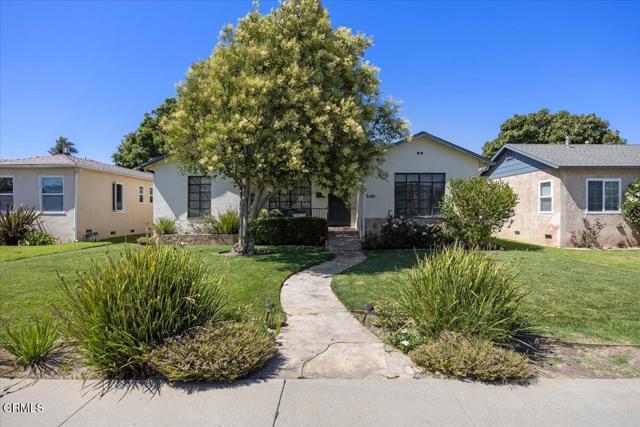 247 Douglas Avenue, Oxnard CA: https://media.crmls.org/mediaz/4386ca88-3226-4bf5-a704-357768b3f493.jpg
