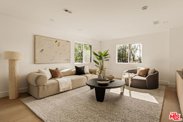 4628 Berryman, Los Angeles CA: https://media.crmls.org/mediaz/43870f42-aefc-46d7-9811-f60caddd90a0.jpg