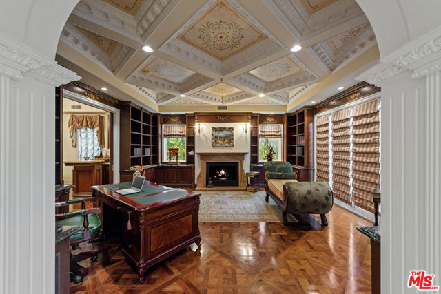 1455 Robmar Drive, Beverly Hills CA: https://media.crmls.org/mediaz/4387f73d-7e37-47ec-90b6-08fbededf8f3.jpg