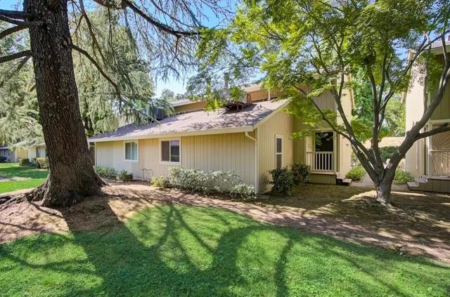 7959 La Riviera Drive, Sacramento CA: https://media.crmls.org/mediaz/43880ff6-adcf-47d5-808a-c4ef85c7383f.jpg