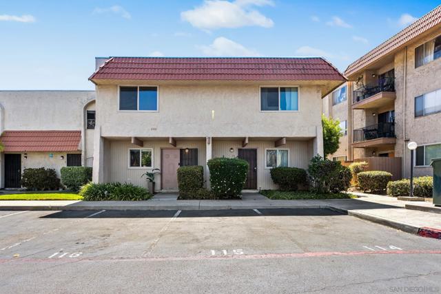 6881 Alvarado Rd, San Diego CA: https://media.crmls.org/mediaz/43883f6a-6355-49b6-b448-76b9b999c098.jpg