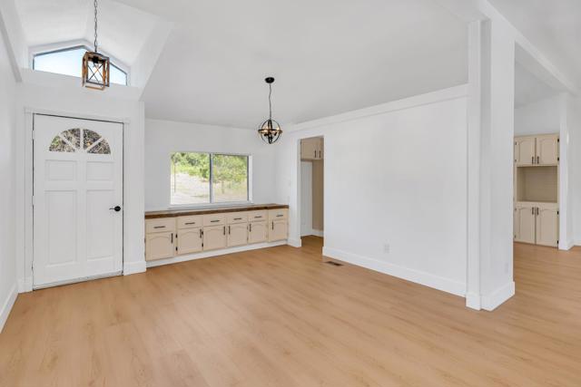 4028 Dawn Road, Mariposa CA: https://media.crmls.org/mediaz/43885ac9-66ed-49b5-9764-c9660ea2ba5b.jpg