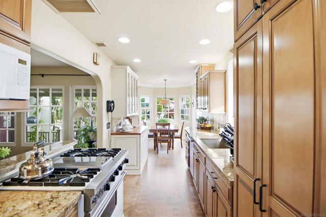 3039 Dumas Street, San Diego CA: https://media.crmls.org/mediaz/43889fbf-aa85-45f0-9dad-77d924e0c030.jpg