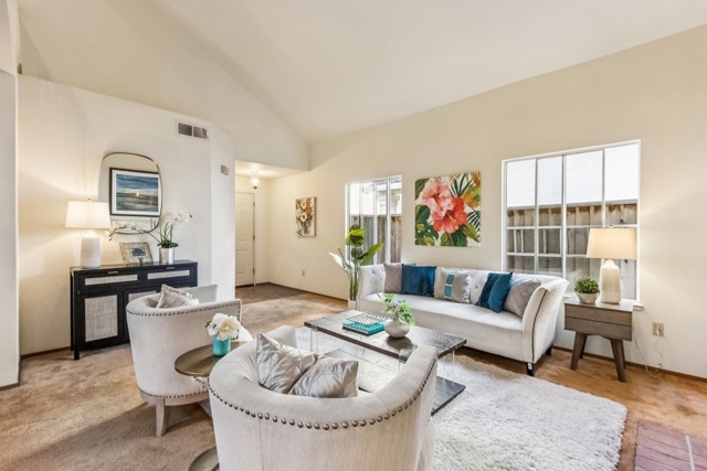 Image 4 of 42 For 1152 Old Alameda Pt