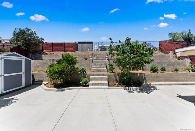 240 Ledgewood Ln, San Diego CA: https://media.crmls.org/mediaz/4388ec35-d7b3-4cae-8b04-26fa43d27b23.jpg