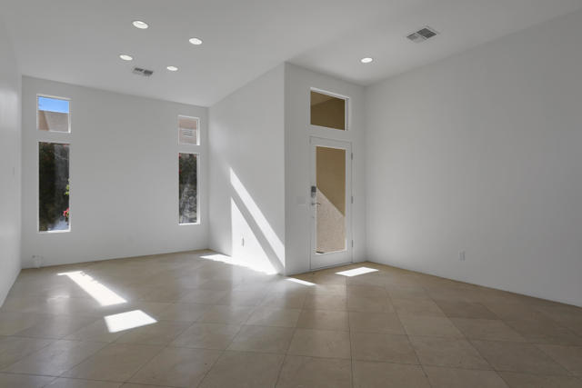 Image 6 of 37 For 51220 Avenida Carranza