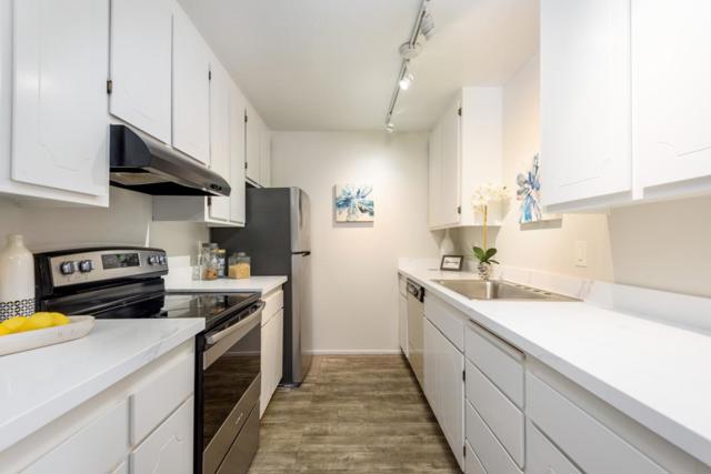 822 Marcie Circle, South San Francisco CA: https://media.crmls.org/mediaz/43892325-fa0c-4c96-92d2-9e592277da6f.jpg