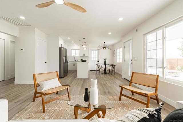 9376 Starcrest Dr, Santee CA: https://media.crmls.org/mediaz/4389b972-dff6-44ba-a06b-74a921417cc0.jpg
