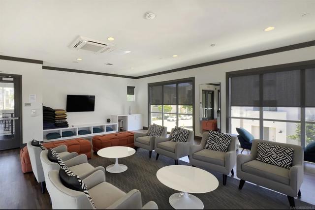 5506 Sandcliff Ln, San Diego CA: https://media.crmls.org/mediaz/4389f2b3-9f0f-4bb9-a6d0-e9fc3483da14.jpg