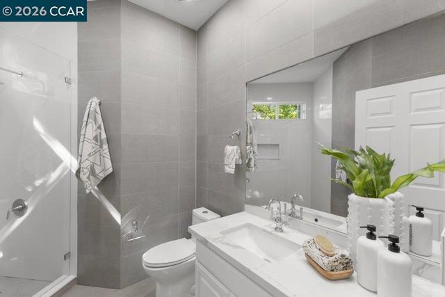 Image 25 of 52 For 172 Sugarloaf Ct