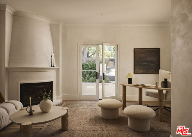 624 N Arden Drive, Beverly Hills CA: https://media.crmls.org/mediaz/438a2dc7-c5a2-4b94-8ae5-94dd34c5d8e6.jpg