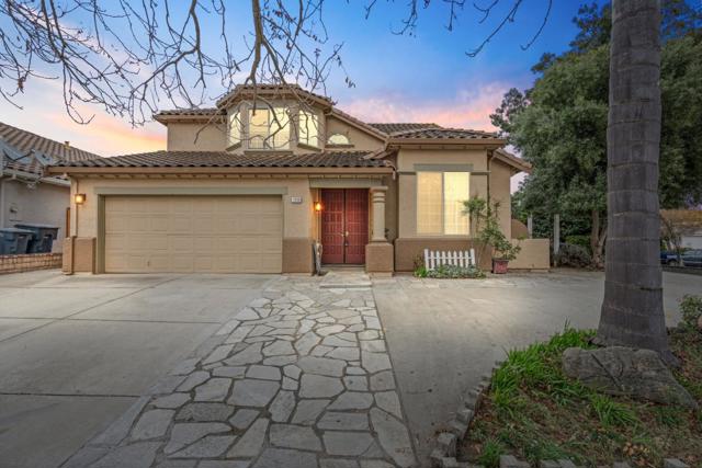 1258 De Cunha Court, Salinas CA: https://media.crmls.org/mediaz/438a7067-9ef4-49c1-9b2f-22cb4aff2543.jpg