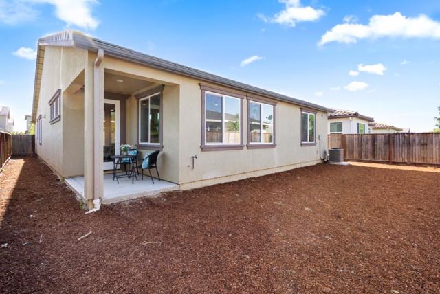 681 Segovia Drive, Hollister CA: https://media.crmls.org/mediaz/438ab2f0-2c70-476e-b1e9-02ffe3a1f73c.jpg