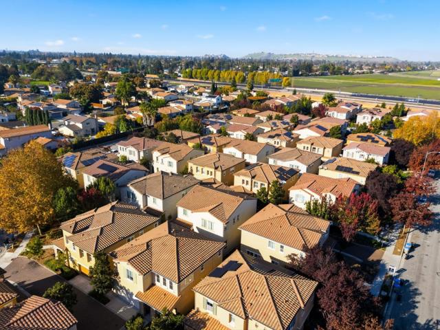 5521 Southcrest Way, San Jose CA: https://media.crmls.org/mediaz/438af380-5902-4129-82a8-cebfe94b7436.jpg