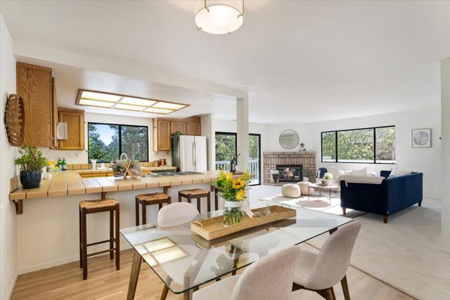 105 Sea Terrace Way, Aptos CA: https://media.crmls.org/mediaz/438b37a0-3da3-400c-ba38-25061f1e1d6a.jpg