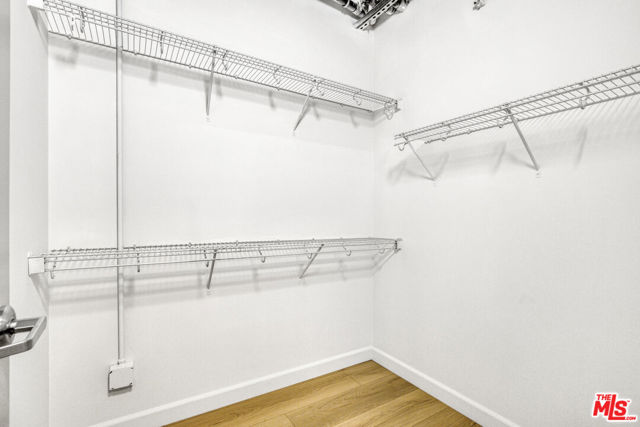 330 W 11th Street, Los Angeles CA: https://media.crmls.org/mediaz/438d9892-222b-4249-bced-c59f721530b2.jpg
