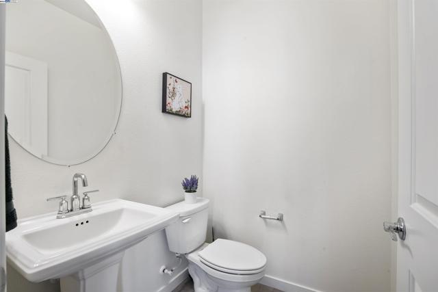 3062 Beaded Mist Walk, Sacramento CA: https://media.crmls.org/mediaz/438dcea4-2736-4f60-9828-a0b591fb9d8e.jpg