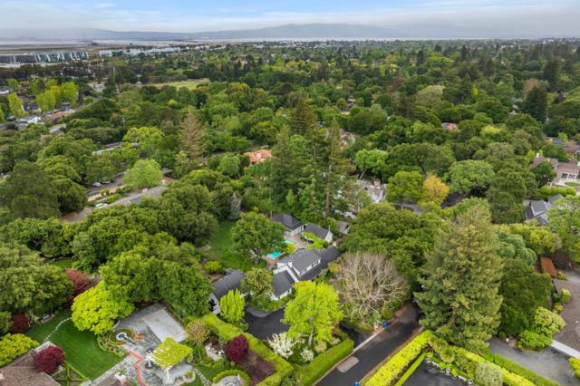 37 Lupin Lane, Atherton CA: https://media.crmls.org/mediaz/438e98f1-eedf-45dc-b2c9-e8960adb9901.jpg