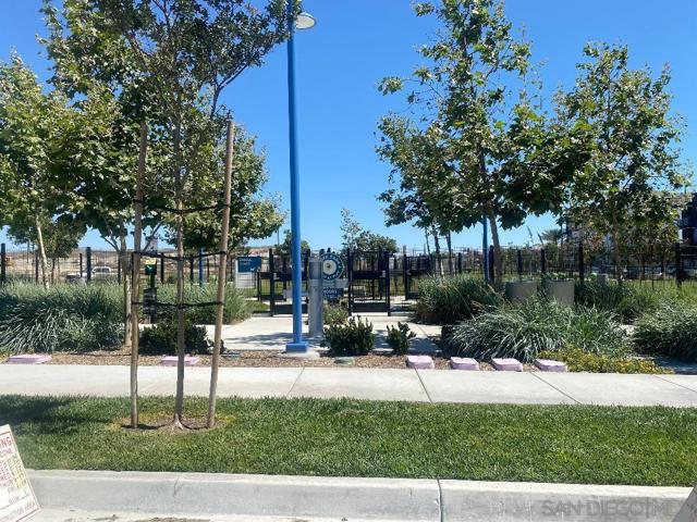 2320 Trevi Circle, Chula Vista CA: https://media.crmls.org/mediaz/438ed5c3-989a-4174-a7a5-7516a38897b0.jpg