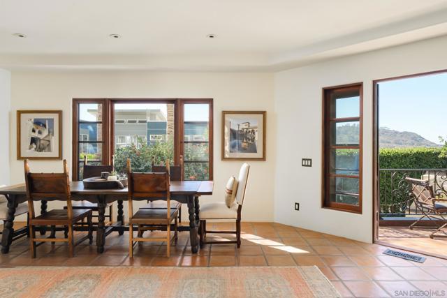 2563 Via Pisa, Del Mar CA: https://media.crmls.org/mediaz/438eff3f-535f-4476-bd1c-a781f7393f67.jpg
