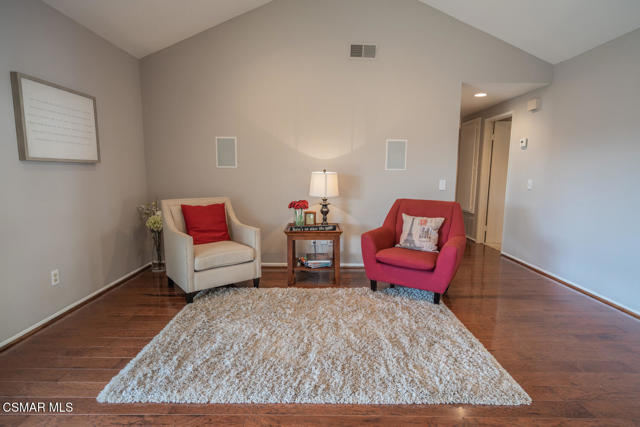 3065 Starling Avenue, Thousand Oaks CA: https://media.crmls.org/mediaz/438f2f4a-3209-4bbb-9261-c4fad8d5c080.jpg