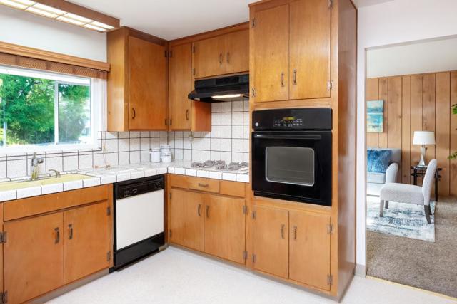 1681 La Pradera Drive, Campbell CA: https://media.crmls.org/mediaz/43900df8-a4e0-4fa3-9a79-b76c16512d1f.jpg
