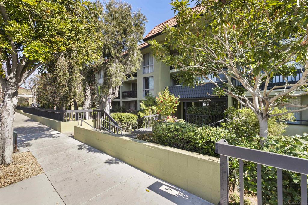 3825 Centre - photo 18