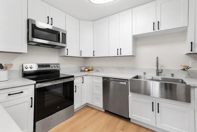 Detail Gallery Image 12 of 30 For 2352 Hosp Way #145,  Carlsbad,  CA 92008 - 2 Beds | 1 Baths