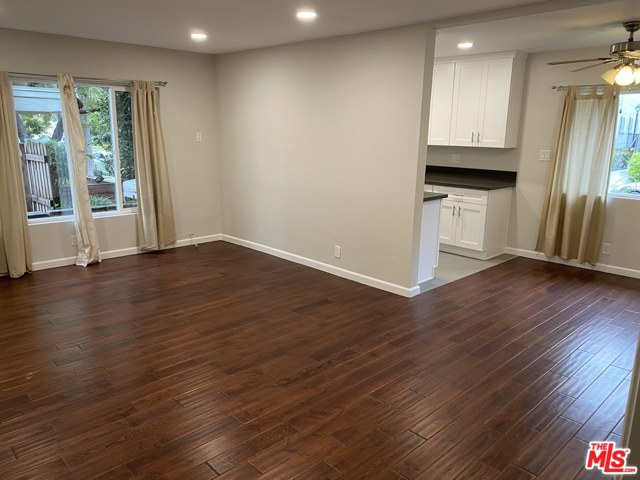 142 CLARK Drive, 1 West Hollywood, California 90048, 1 Bedroom Bedrooms, ,1 BathroomBathrooms,Residential Lease,For Sale,CLARK,22188343
