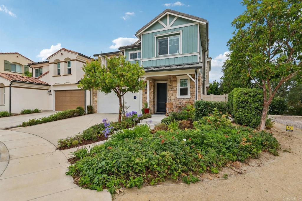 633 Manzanita Ln - photo 2