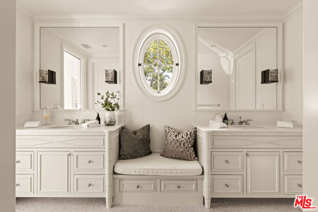 1232 Corsica Drive, Pacific Palisades CA: https://media.crmls.org/mediaz/4391fce9-ab0f-407f-a22b-7f5ccb1b84d5.jpg