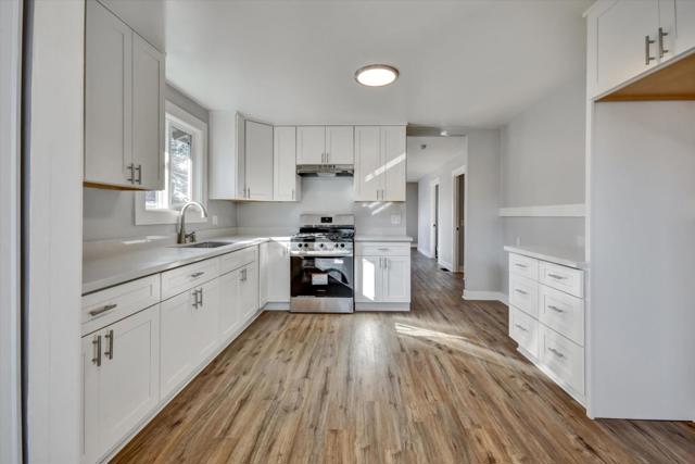 367 College Street, Hollister CA: https://media.crmls.org/mediaz/4392892d-c088-43ec-9b3e-13b5685418a6.jpg