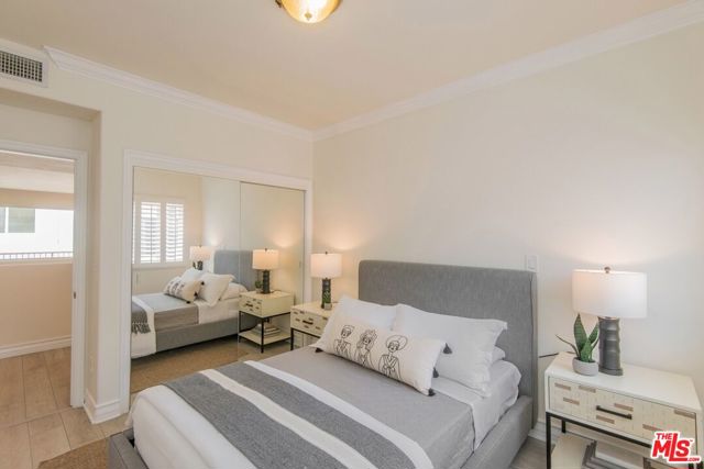 1747 S Barrington Avenue, Los Angeles CA: https://media.crmls.org/mediaz/43933bf5-b746-456b-875b-36da59699b88.jpg