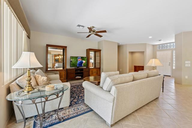 78607 Valley Vista Avenue, Palm Desert CA: https://media.crmls.org/mediaz/4393622f-d24b-424b-948b-9a9985638dda.jpg