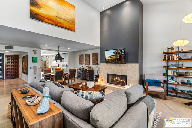 120 E Perlita Circle, Palm Springs, CA 92264